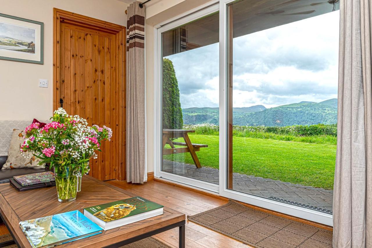 Laurel - Pet-Friendly Cottage With Indoor Pool, Hot Tub & Panoramic Snowdonia Views Colwyn Bay Dış mekan fotoğraf