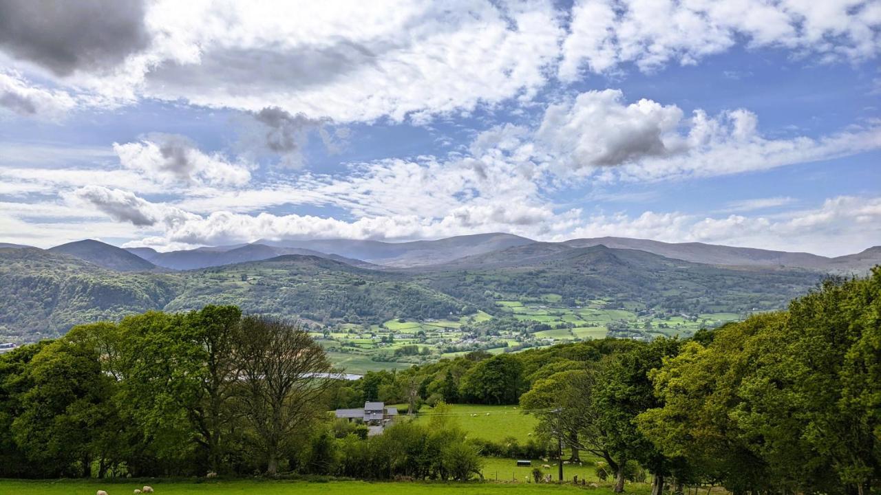 Laurel - Pet-Friendly Cottage With Indoor Pool, Hot Tub & Panoramic Snowdonia Views Colwyn Bay Dış mekan fotoğraf