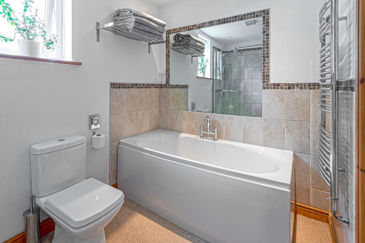 Laurel - Pet-Friendly Cottage With Indoor Pool, Hot Tub & Panoramic Snowdonia Views Colwyn Bay Dış mekan fotoğraf
