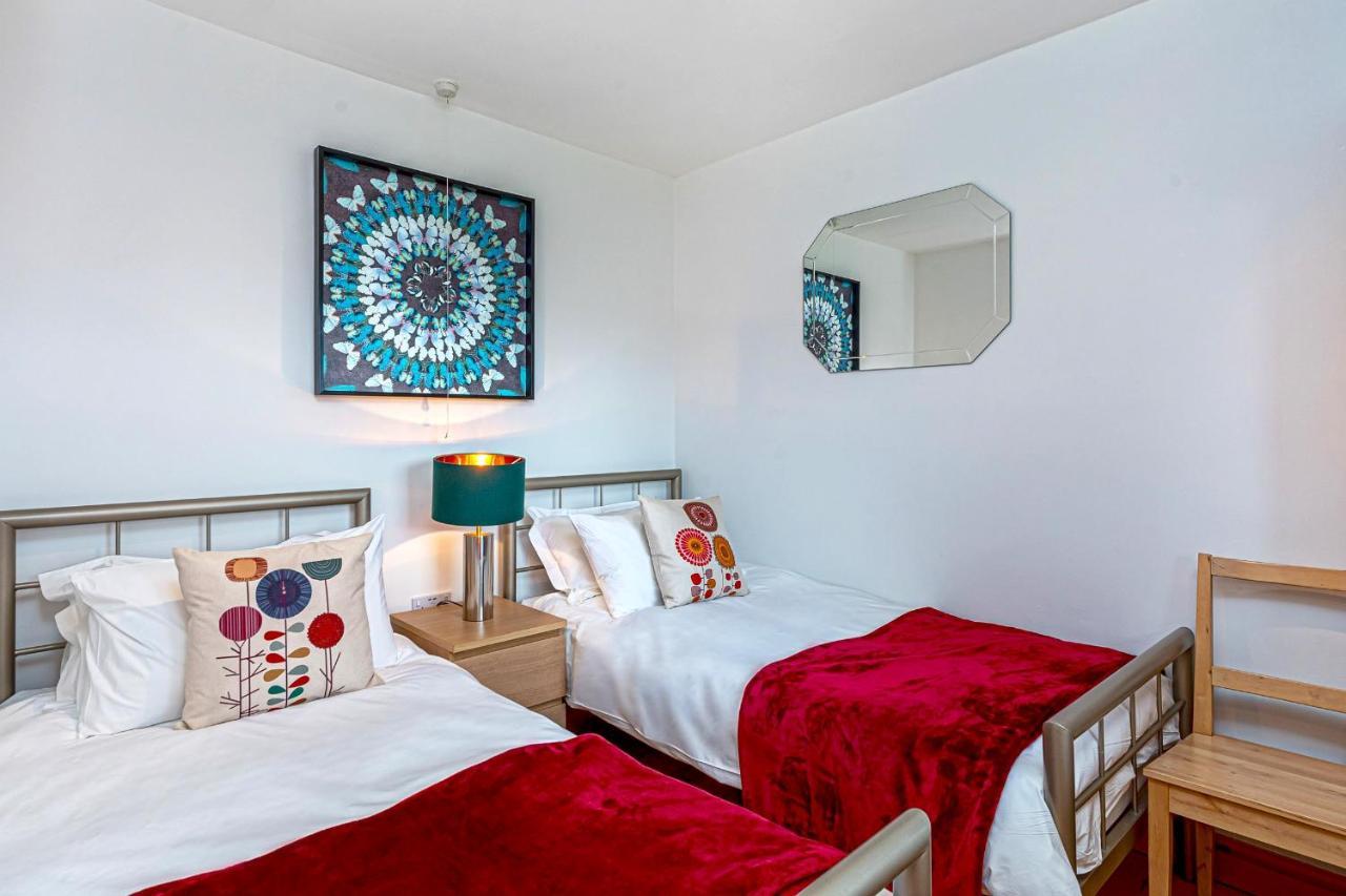 Laurel - Pet-Friendly Cottage With Indoor Pool, Hot Tub & Panoramic Snowdonia Views Colwyn Bay Dış mekan fotoğraf