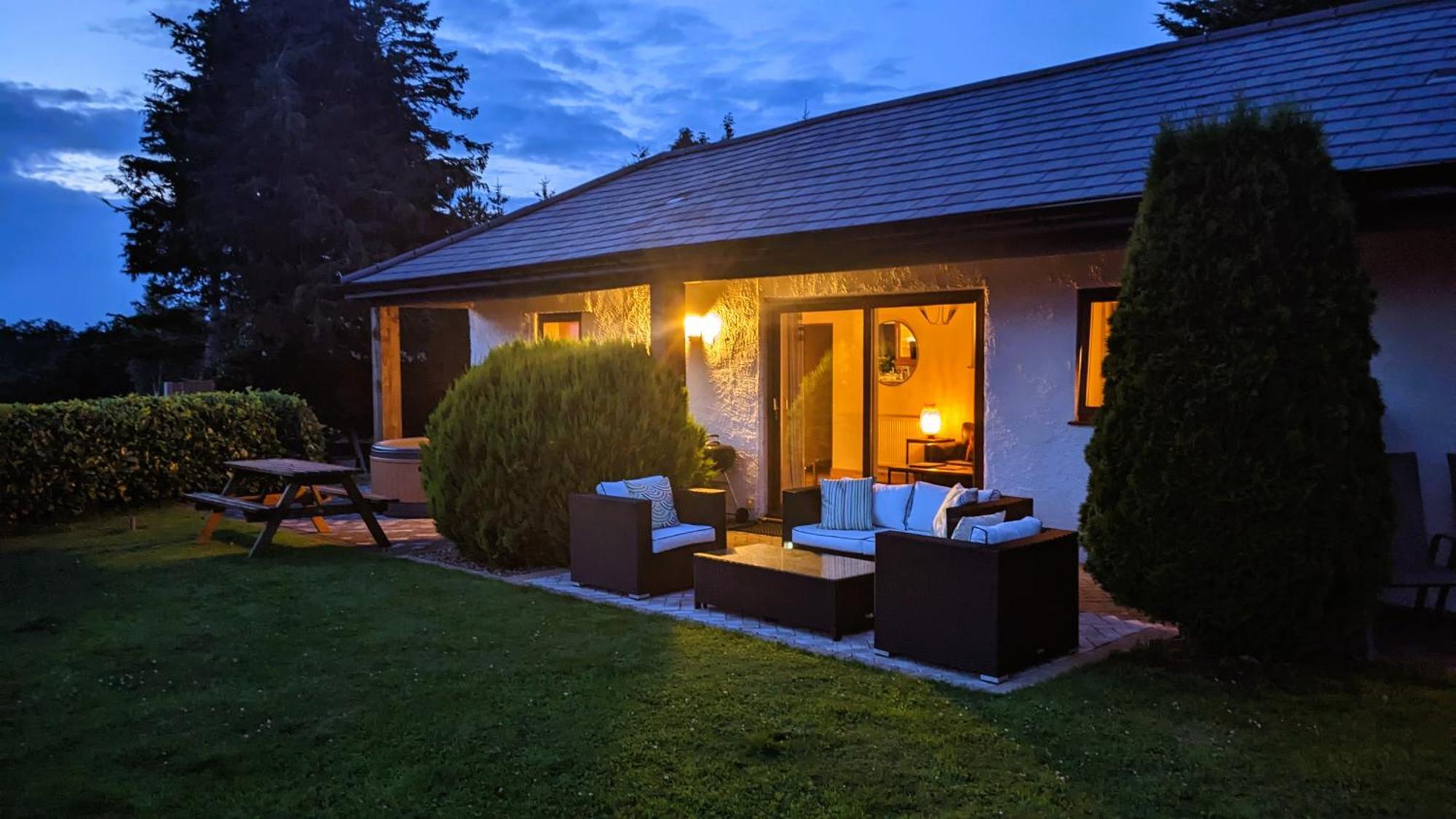Laurel - Pet-Friendly Cottage With Indoor Pool, Hot Tub & Panoramic Snowdonia Views Colwyn Bay Dış mekan fotoğraf
