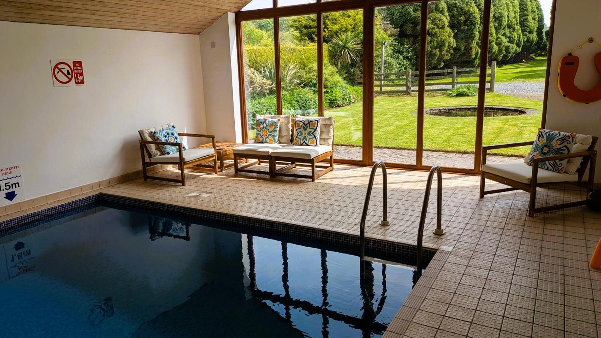 Laurel - Pet-Friendly Cottage With Indoor Pool, Hot Tub & Panoramic Snowdonia Views Colwyn Bay Dış mekan fotoğraf